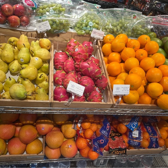 HELLO HELENA - Picture 8 of 15